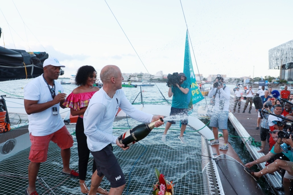 Armel Tripon vainqueur de la Route du Rhum en Multi50 !